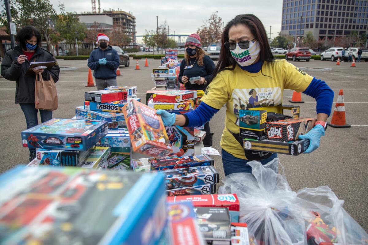 Juguetes gratis para niños en sales navidad